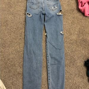 They are a mid blue color with mid ripping